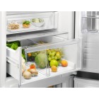 Electrolux Холодильник вбудований з нижн. мороз., 188x55х55, холод.відд.-215л, мороз.відд.-61л, 2дв., А++, Combi, інв., диспл внутр., зона св-ті, білий