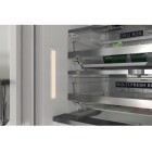 Whirlpool Холодильник вбудований з нижн. мороз., 193,5x54х54, холод.відд.-213л, мороз.відд.-67л, 2дв., А+++, NF, інв., зона нульова, білий