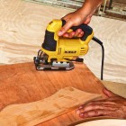 Лобзик DeWalt 650Вт 500-3200кол/хв хід 24мм 2.4кг