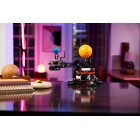Конструктор LEGO Technic Земля та Місяць на орбіті