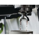 Electrolux Кавоварка ріжкова, 3л, зерно+мелена, ручний капуч, кавомолка, підігрів чашок, подача гар. води, чорний