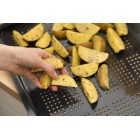 Gorenje Духова шафа електрична, 77л, A+, пара, дисплей, готування на різних рівнях, піроліз, білий