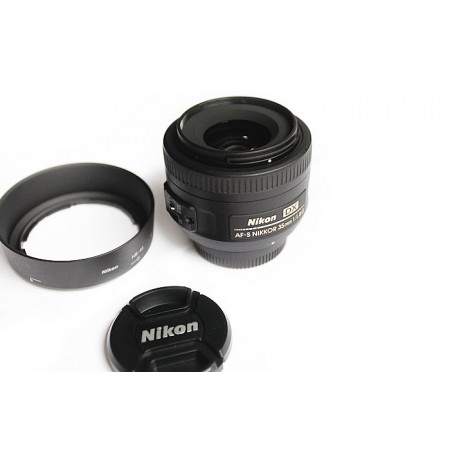 Nikon 35mm f/1.8G AF-S DX Nikkor