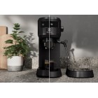 Electrolux Кавоварка рожкова, 1л, мелена, ручний капуч, LED-дисплей, підігрів чашок, чорний