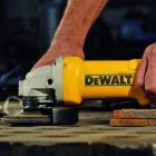 Шліфмашина кутова DeWalt 1400Вт 125мм 11500об/хв 1.85кг Шліфмашина кутова DeWalt 1400Вт 125мм 11500об/хв 1.85кг